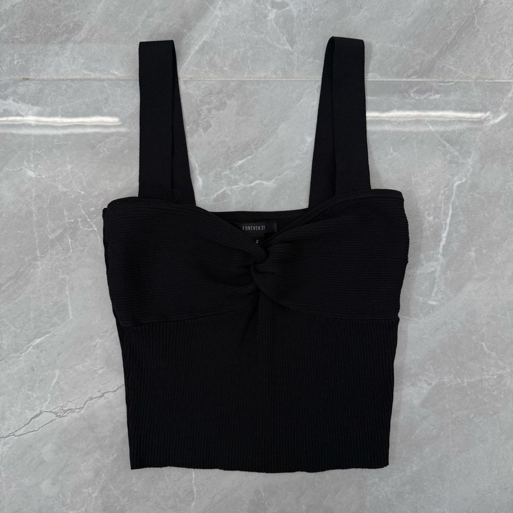 Women’s Forever 21 Ribbed Tank Top Twist Front Sleeveless Crop Top Size Medium - Picture 1 of 13